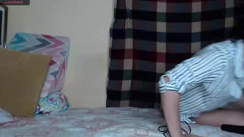 Snapshot of chloe_vahos chatting on March 12, 6:53 pm Chloe online show from March 12, 6:53 pm