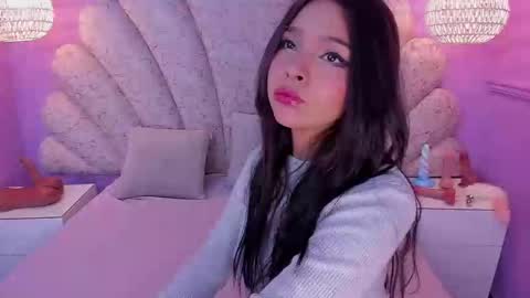   online show from March 5, 9:15 pm