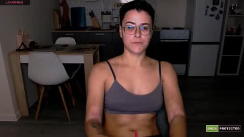 Snapshot of chloe_x_ chatting on September 17, 7:39 pm Eva and Sandra online show from September 17, 7:39 pm