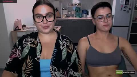 Snapshot of chloe_x_ chatting on September 13, 11:07 pm Eva and Sandra online show from September 13, 11:07 pm