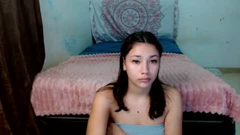chloe_xsex online show from July 2, 9:36 am