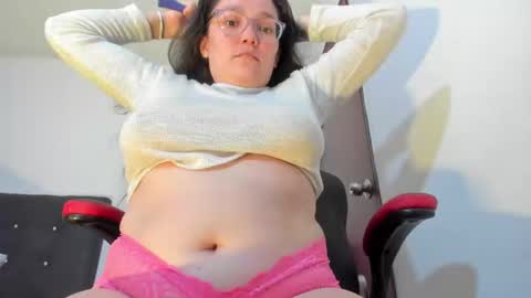 CHLOE CUTE online show from March 7, 10:10 pm