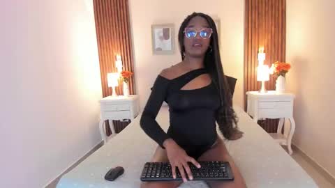 CHLOE online show from February 18, 12:27 pm