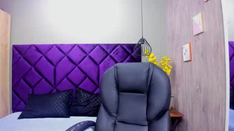 chloecampbell03 online show from October 3, 1:19 pm