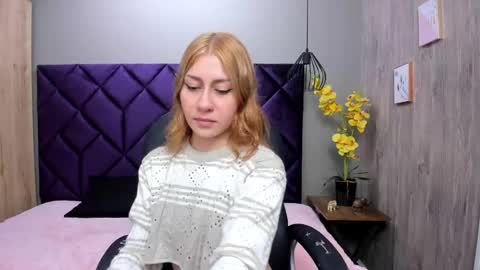 chloecampbell03 online show from October 14, 12:30 pm