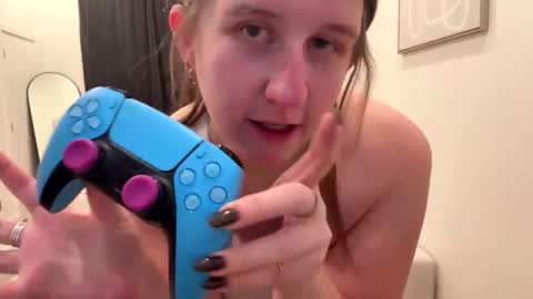 chloejaxxx online show from October 22, 11:50 pm