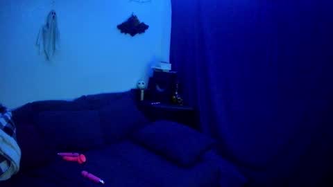 Snapshot of chloekissxo chatting on February 13, 4:22 am Chloekissxo online show from February 13, 4:22 am
