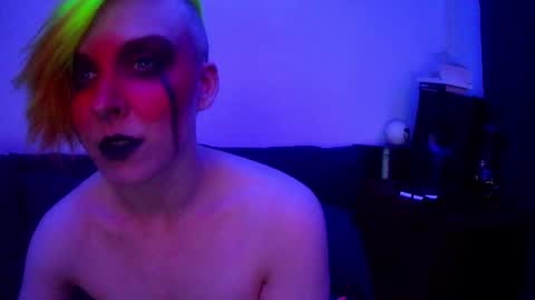 Snapshot of chloekissxo chatting on February 9, 3:00 am Chloekissxo online show from February 9, 3:00 am