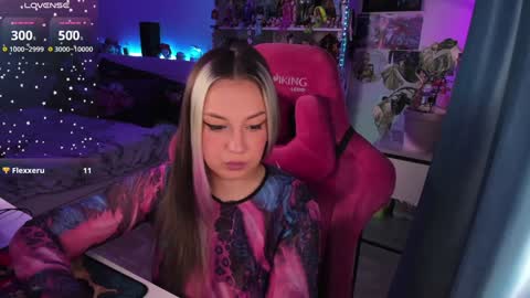 ChloeKohaku online show from December 18, 3:26 am