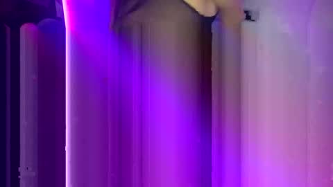 Snapshot of chloelopez_ chatting on January 8, 1:00 am chloelopez_ online show from January 8, 1:00 am