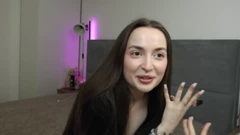 chloemeoow online show from June 22, 7:32 pm