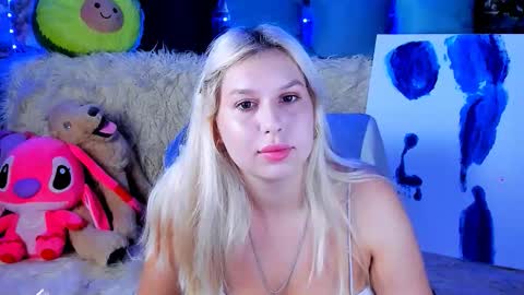 Snapshot of chloericci chatting on September 13, 6:10 pm ChloeRicci online show from September 13, 6:10 pm