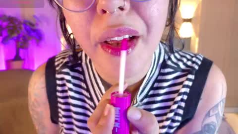 Snapshot of chloerossee chatting on September 18, 1:42 am Chloe rosse online show from September 18, 1:42 am