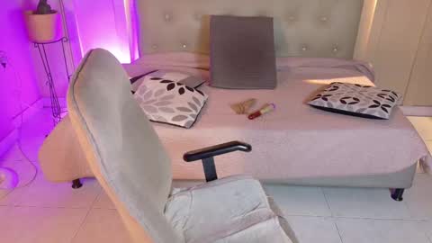 Snapshot of chloerossee chatting on September 11, 1:29 am Chloe rosse online show from September 11, 1:29 am
