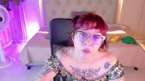 Chloe rosse online show from December 14, 1:56 am