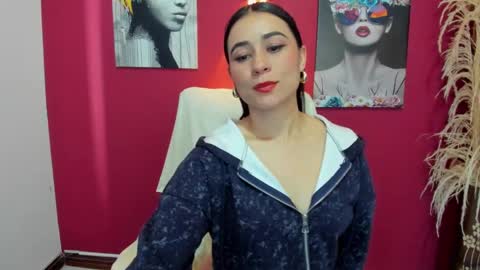 Snapshot of chloeturner_ chatting on February 11, 4:35 pm ChloeTurner online show from February 11, 4:35 pm