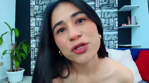 Snapshot of chloeturner_ chatting on February 21, 1:33 pm ChloeTurner online show from February 21, 1:33 pm