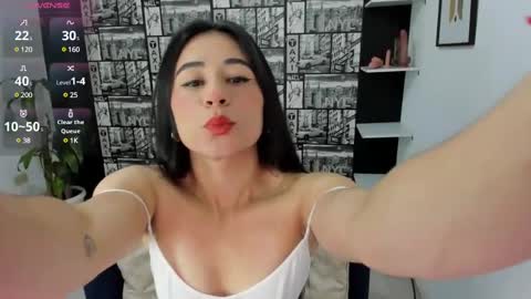 Snapshot of chloeturner_ chatting on March 9, 12:31 pm ChloeTurner online show from March 9, 12:31 pm