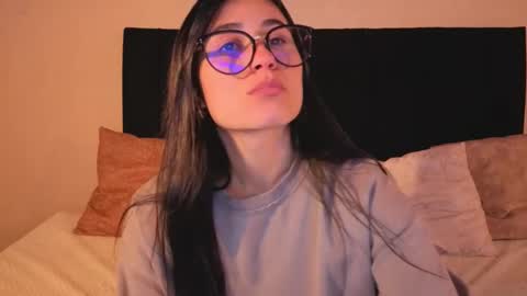 Snapshot of chloeturner_ chatting on September 13, 10:01 pm ChloeTurner online show from September 13, 10:01 pm