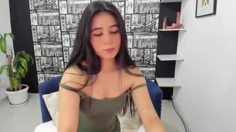 Snapshot of chloeturner_ chatting on March 6, 1:03 pm ChloeTurner online show from March 6, 1:03 pm