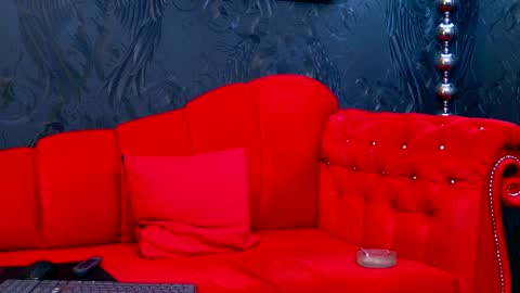 Snapshot of chloevee chatting on February 23, 11:33 am Chloe Vee online show from February 23, 11:33 am