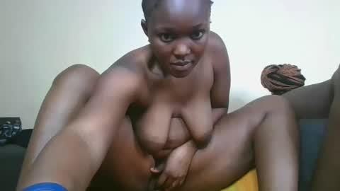 Snapshot of choco_baeb chatting on February 3, 11:42 am nei online show from February 3, 11:42 am