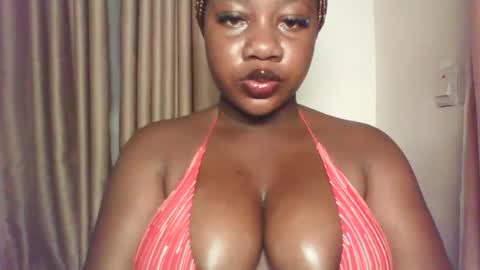 chocolateassgirl61 online show from January 8, 6:03 pm