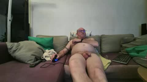 chrichrix38 online show from March 22, 4:44 pm