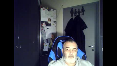 Chris online show from September 15, 6:37 am