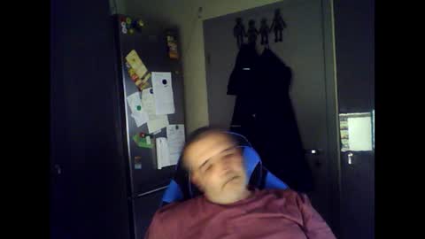 Chris online show from June 11, 6:06 pm
