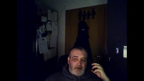 Chris online show from December 3, 7:05 am