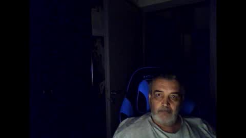 Chris online show from October 19, 2:16 am