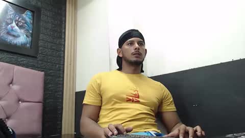 Snapshot of chris_dick2 chatting on October 18, 7:12 am chris_dick2 online show from October 18, 7:12 am