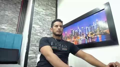 chris_dick2 online show from March 17, 5:01 am