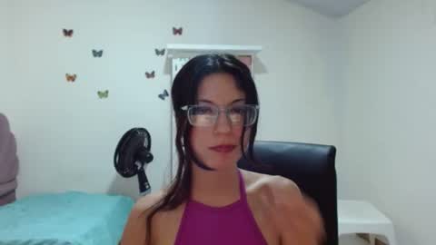 Snapshot of chris_gil785 chatting on January 2, 3:51 pm Christal Gil online show from January 2, 3:51 pm
