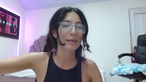 Snapshot of chris_gil785 chatting on February 17, 10:05 pm Christal Gil online show from February 17, 10:05 pm