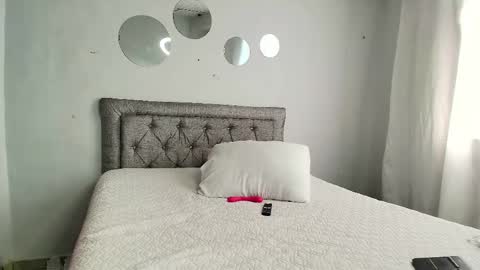 Yarixa online show from March 3, 9:15 pm