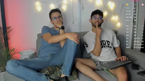 Snapshot of chrisandrew_ chatting on January 9, 3:15 am Im Chirs IM MODEL INDEPENDT online show from January 9, 3:15 am