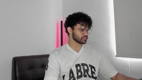 Snapshot of chrisandrew_ chatting on September 12, 1:24 pm Im Chirs IM MODEL INDEPENDT online show from September 12, 1:24 pm