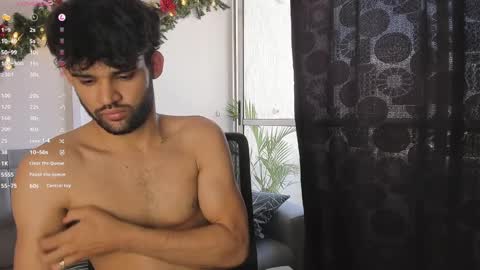 Snapshot of chrisandrew_ chatting on December 9, 6:25 pm Im Chirs IM MODEL INDEPENDT online show from December 9, 6:25 pm