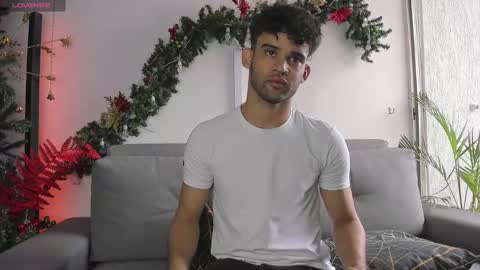 Snapshot of chrisandrew_ chatting on December 27, 6:10 pm Im Chirs IM MODEL INDEPENDT online show from December 27, 6:10 pm