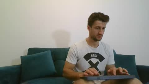 Snapshot of chrisaron chatting on March 7, 4:23 am chrisaron online show from March 7, 4:23 am