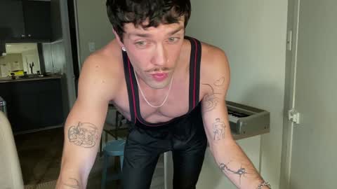 Snapshot of chriscool93 chatting on January 3, 7:38 am Content creator artist online show from January 3, 7:38 am