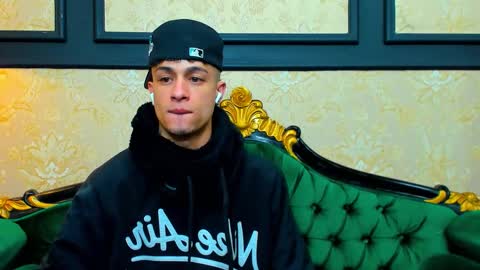 Chris online show from October 20, 11:15 am