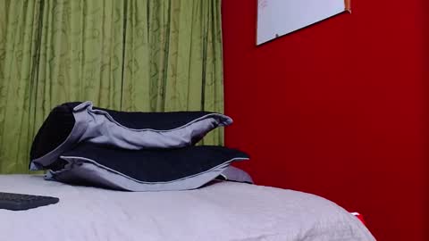 chriss_james online show from February 27, 7:19 am