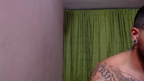 chriss_james online show from February 6, 3:27 am