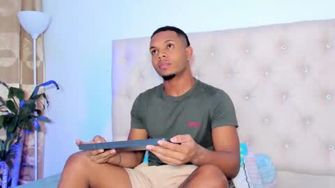 Chriss Vall online show from February 18, 12:54 am