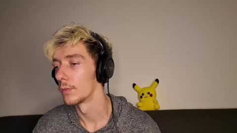 Christopher online show from October 21, 1:33 am