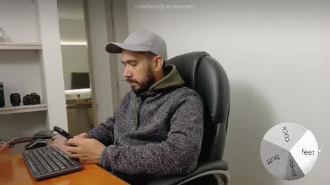 Cardamomo online show from November 16, 3:19 am