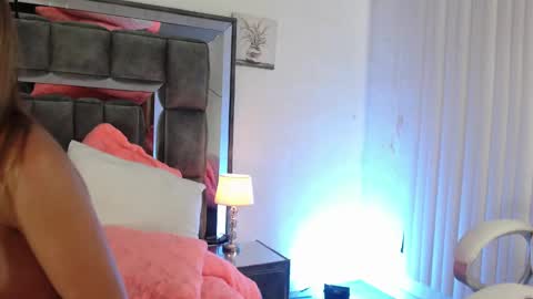 Snapshot of christaly_1 chatting on March 11, 7:46 am Christal online show from March 11, 7:46 am